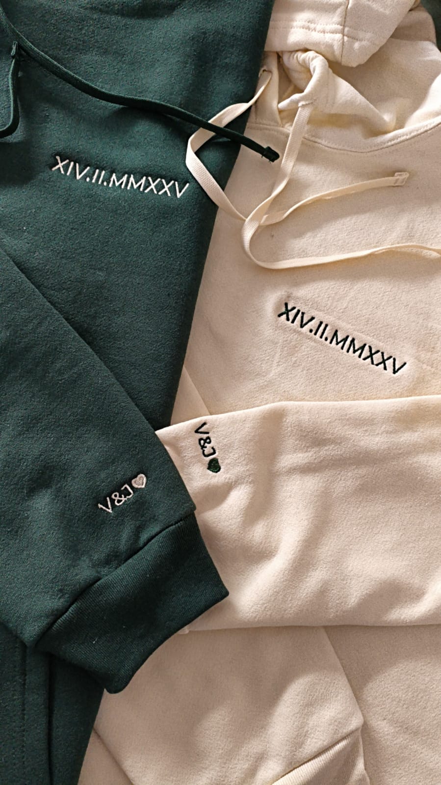 Fecha en romano | Par de sudaderas